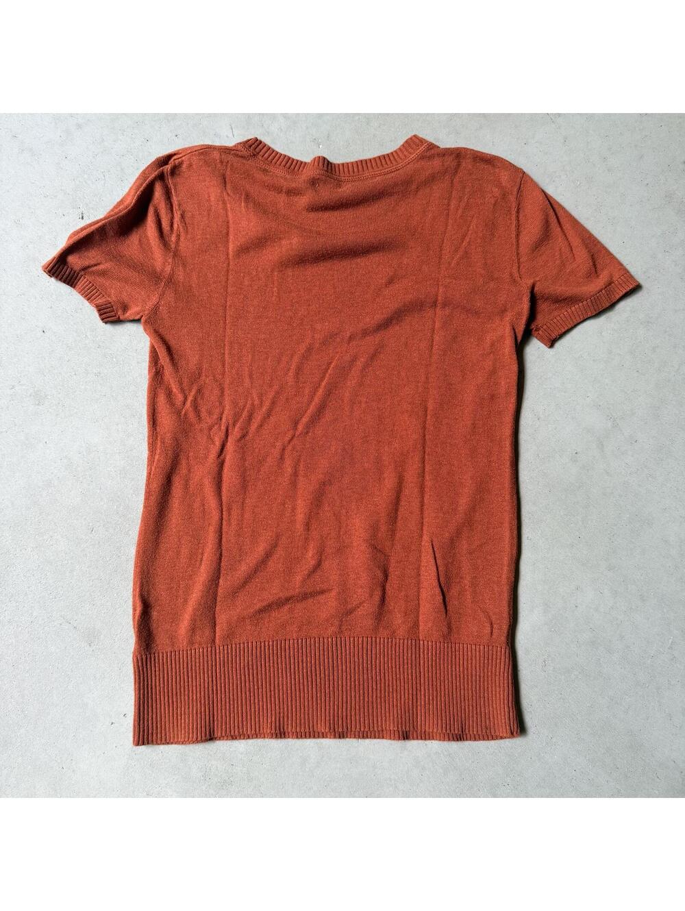 Short Sleeve Rib-Hem Tee in Rust - Picture 2 of 5